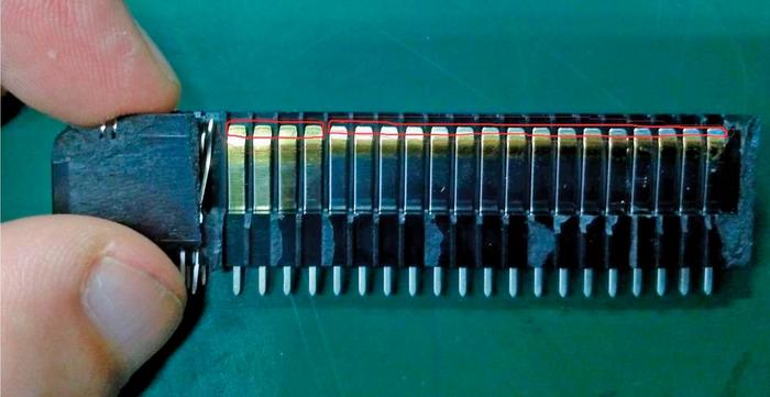 基于Mirco USB连接器   图-1