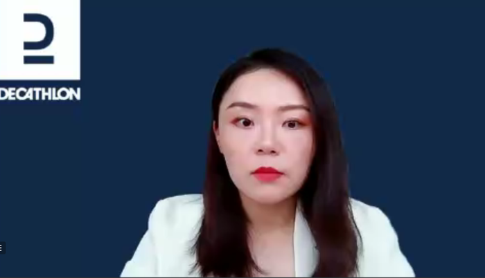 滚动照片6 迪卡侬中国副总裁王亭亭发言 滚动照片6 迪卡侬中国副总裁王亭亭发言