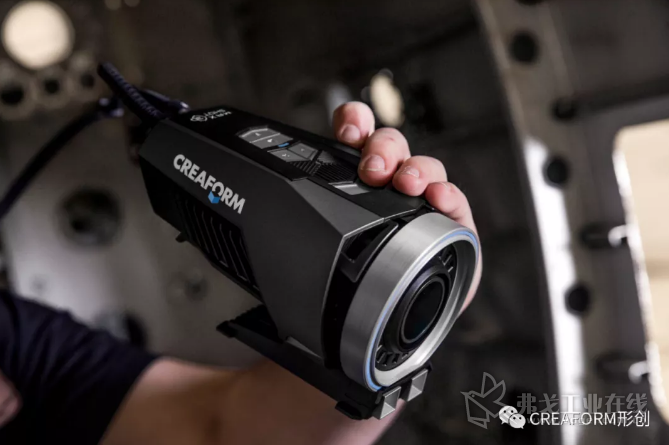 MaxSHOT 3D 摄影测量摄像机以高精度测量大型物体