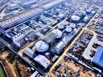 潞安化机压缩空气储能项目顺利投产；山东电建盐穴压缩空气储能透平机中压模块吊装成功